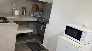 Microwave, oven, stovetop