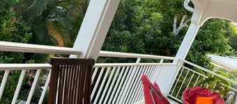 Rent House 200m from la perle beach