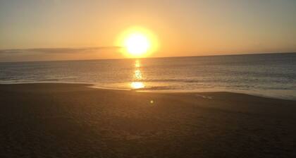 Rent House 200m from la perle beach