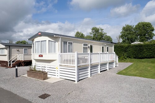 Maple - Near Folly Farm, Cosy Retreat