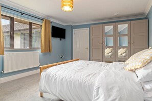 1 bedroom, iron/ironing board, travel crib, free WiFi