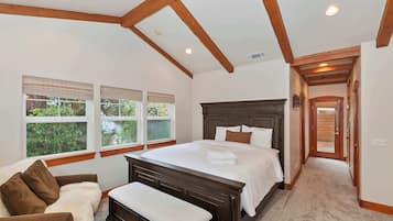 House, Multiple Beds, Patio, Mountain View (Matterhorn Peak Lodge) | 5 bedrooms, individually decorated, individually furnished, desk