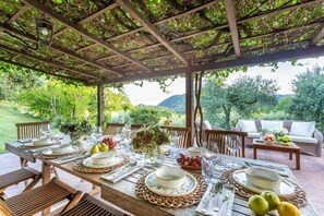 Outdoor dining - Iconic Romantic Farmhouse with Pool in Lucca (Lucca)