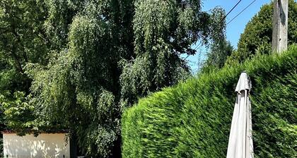 Beautiful converted farmhouse with private pool in hamlet near La Chapelle-BĂąton