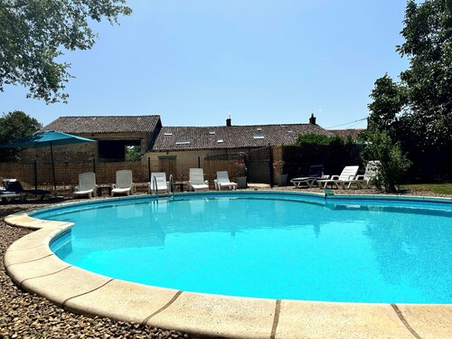 Beautiful converted farmhouse with private pool in hamlet near La Chapelle-Bâton