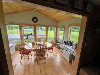 Country Winter Getaway! 2BR Rural House property, dog friendly with a hot tub!