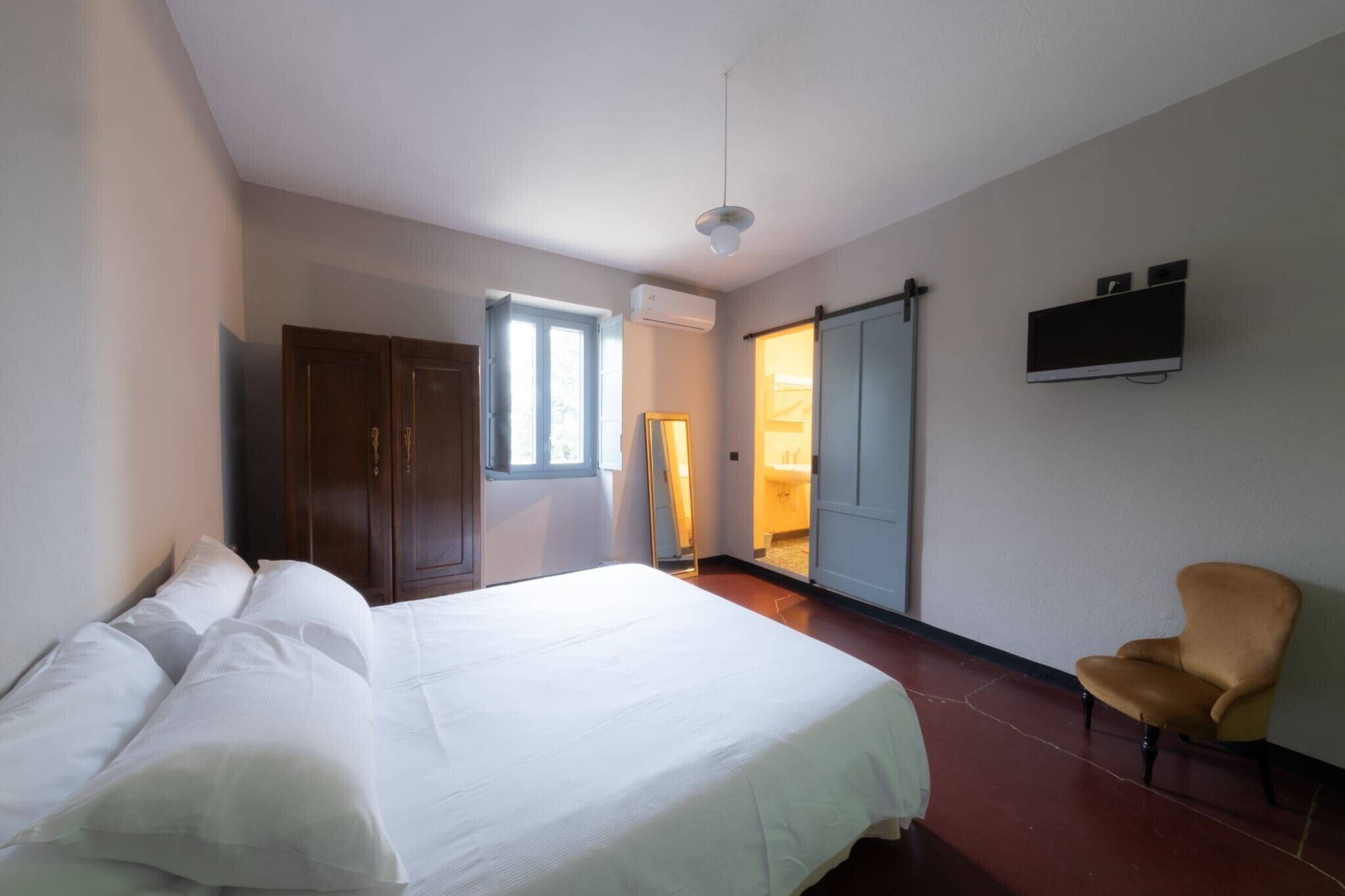 1 camera, Wi-Fi, lenzuola