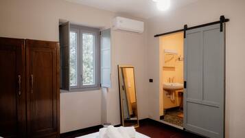 1 camera, Wi-Fi, lenzuola