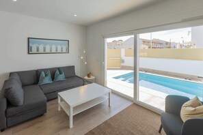 Living area - Modern Villa w/ Pool • Walk to Beach • Lo Pagán (San Pedro del Pinatar)