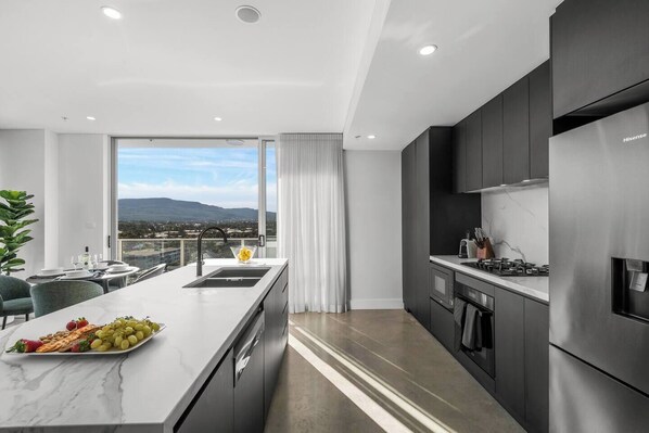 Fridge, microwave, oven, stovetop