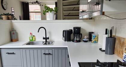 100m2 house near train station and center