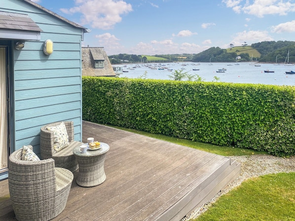 Terrace/patio - 1 bedroom accommodation in St Mawes, near Falmouth (St Mawes, near Falmouth)