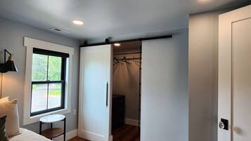 2 chambres, fer et planche Ă repasser, Wi-Fi, draps fournis