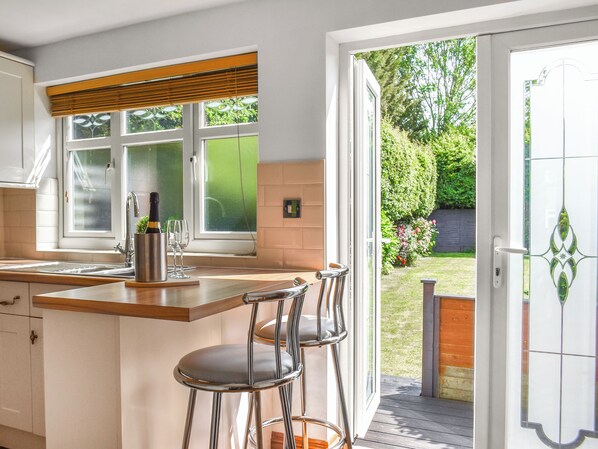 Private kitchen - 2 bedroom accommodation in Whitby (Whitby)