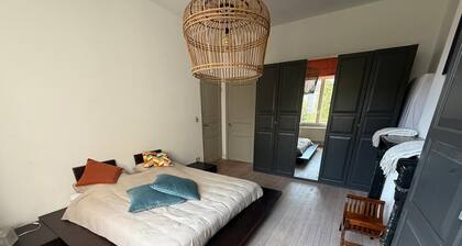 Tranquilo y bonito bed & breakfast de dos habitaciones con un baño espacioso