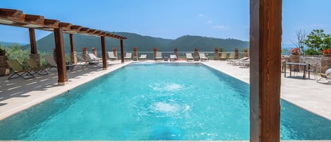 Seasonal outdoor pool