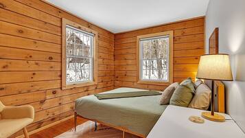 3 bedrooms, desk, free WiFi, bed sheets