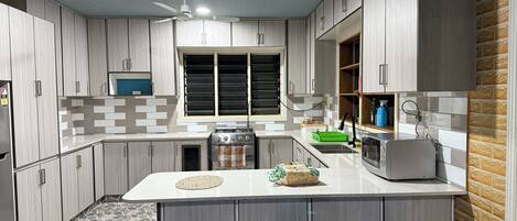 Mikrowelle, Ofen, Herdplatte