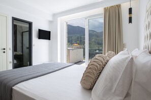 Bügeleisen/Bügelbrett, Reisekinderbett, kostenloses WLAN, Bettwäsche
