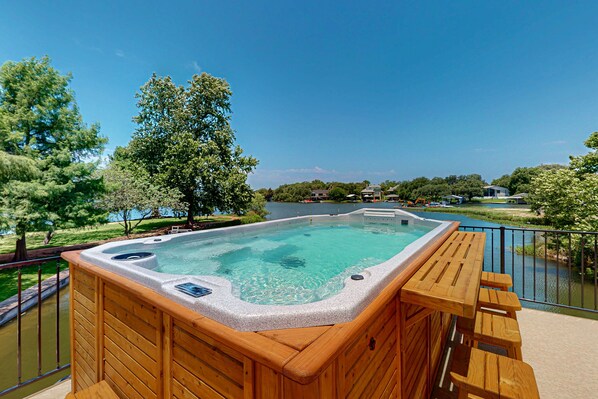 Bain à remous extérieur