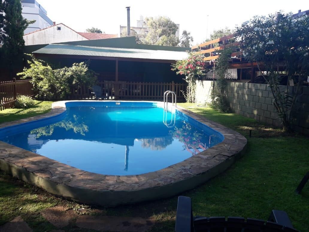Piscine extérieure (ouverte en saison)