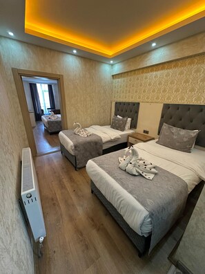 Family Quadruple Room, City View - HOTEL PERA WHİTE (Van)