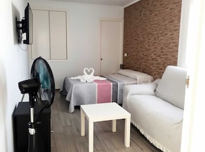 1 bedroom, iron/ironing board, WiFi, bed sheets