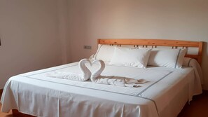 6 Schlafzimmer, Bügeleisen/Bügelbrett, WLAN, Bettwäsche