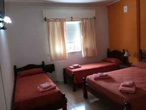 Room - Hotel Minerva (San Clemente)