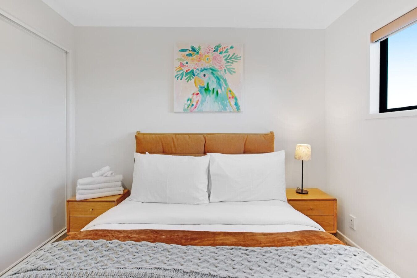 2 bedrooms, desk, iron/ironing board, WiFi