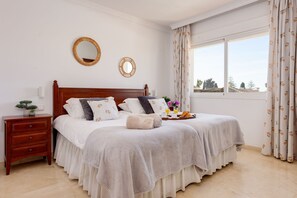 3 Schlafzimmer, Bügeleisen/Bügelbrett, Internetzugang, Bettwäsche