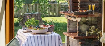 St Andrews Retreat - Ten Bedroom Villa, Sleeps 20