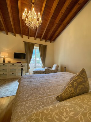 Junior Suite, Valley View | In-room safe, blackout drapes, iron/ironing board, free WiFi