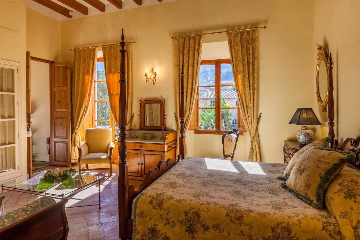 Junior Suite, Mountain View | In-room safe, blackout drapes, iron/ironing board, free WiFi