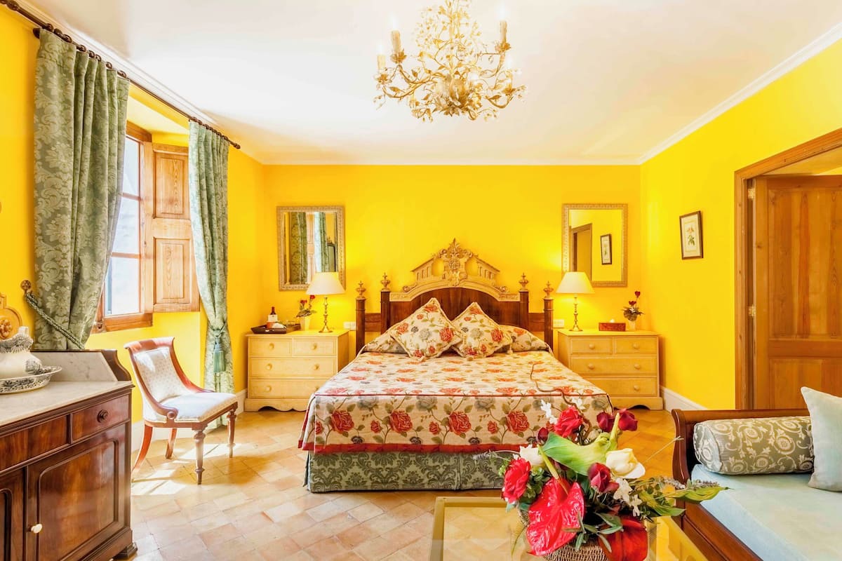 Junior Suite, Garden View | In-room safe, blackout drapes, iron/ironing board, free WiFi