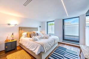 5 dormitorios, tabla de planchar con plancha, Internet y ropa de cama