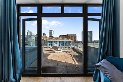 Central Cardiff Penthouse - Private Rooftop