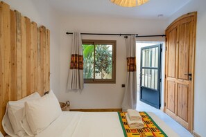 3 bedrooms, iron/ironing board, Internet, bed sheets