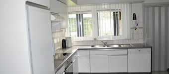Charming Belgian Getaway in Oudsbergen - 3 Bedrooms & Garden