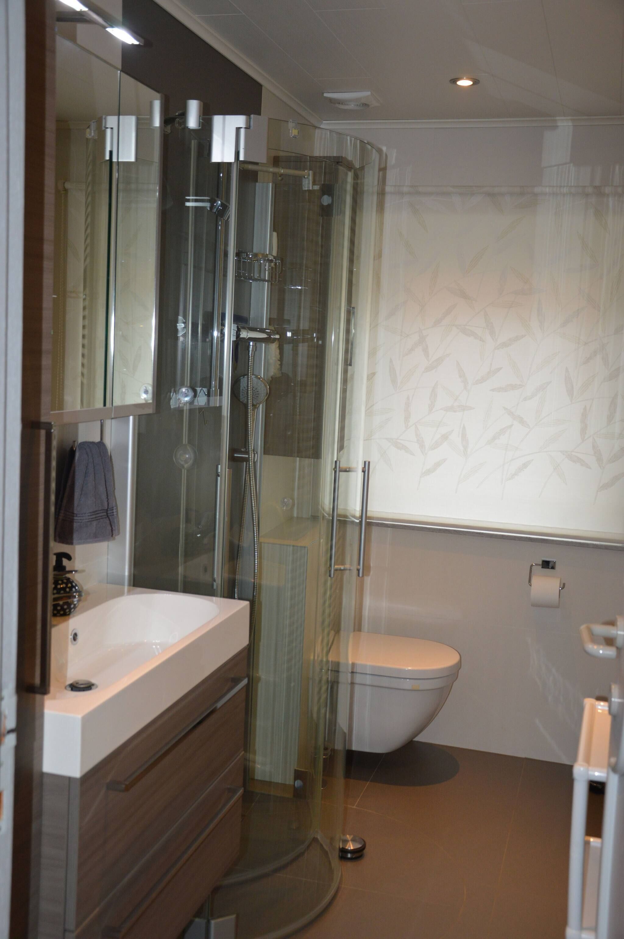 Rumah, 3 kamar tidur, teras | Kamar mandi