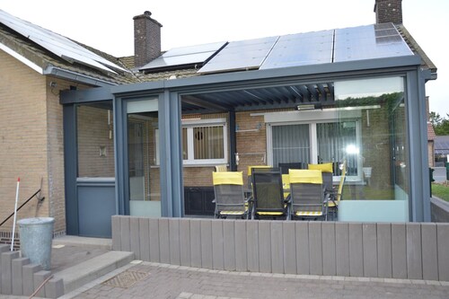 Charming Belgian Getaway, Vakantiewoning in Oudsbergen - 3 Bedrooms & Garden