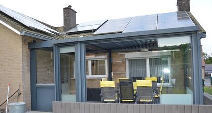 Charming Belgian Getaway, Vakantiewoning in Oudsbergen - 3 Bedrooms & Garden