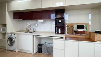 Microondas, placa de cocina
