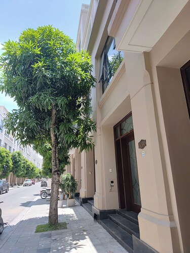 Spacious Story Home – Family & Group Stay | Ocean Park 2