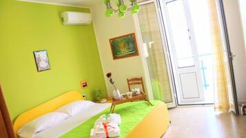 3 bedrooms, desk, iron/ironing board, WiFi