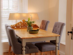 Dining - Game Cottage (Bridgnorth)