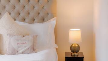 2 bedrooms, individually decorated, individually furnished, free WiFi