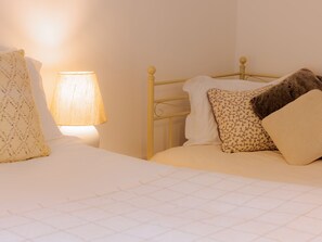 2 bedrooms, individually decorated, individually furnished, free WiFi
