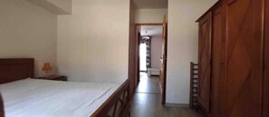 2 chambres, fer et planche à repasser, lit parapluie, Wi-Fi gratuit