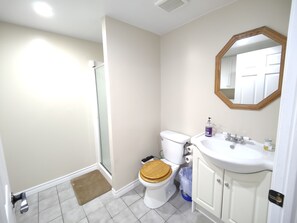 淋浴设施、坐浴桶、毛巾、肥皂